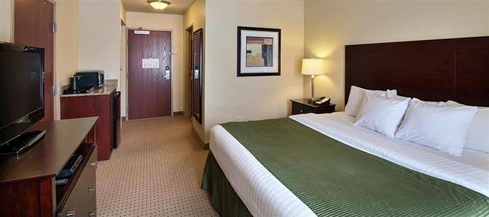 Cobblestone Inn & Suites - Eads Екстер'єр фото