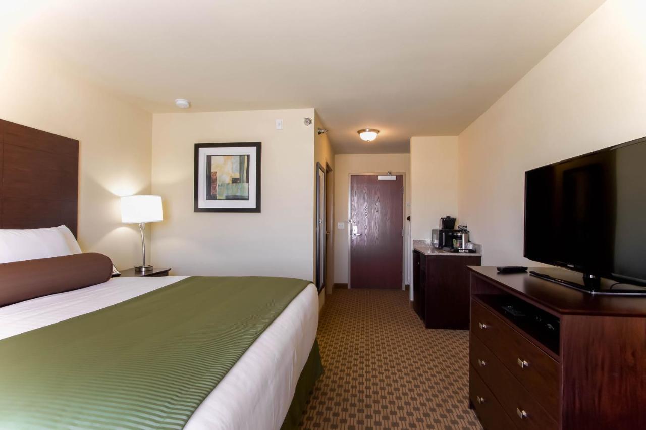 Cobblestone Inn & Suites - Eads Екстер'єр фото