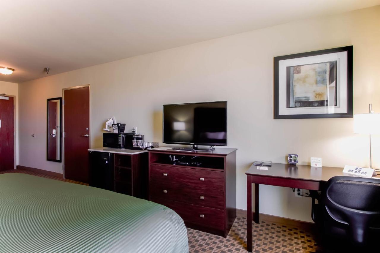 Cobblestone Inn & Suites - Eads Екстер'єр фото